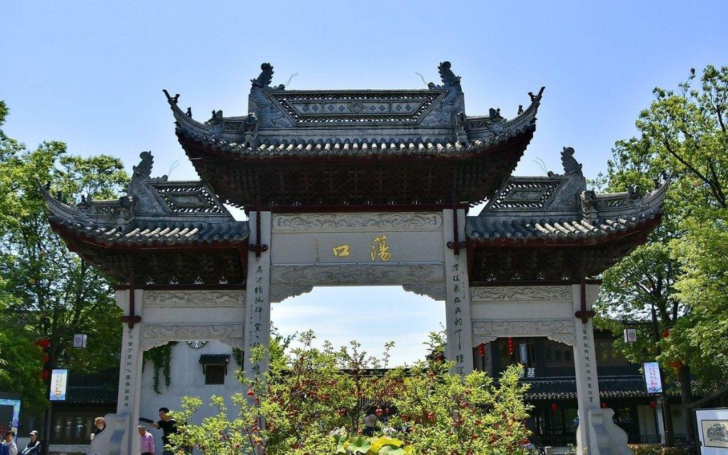 中国海上专业救捞力量再添新旗舰